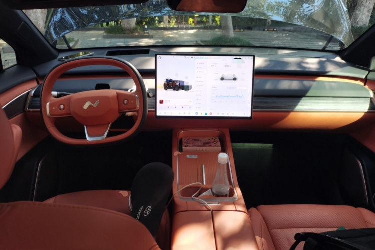 乐道L60 2024款 60kWh 后驱版中控内饰7002