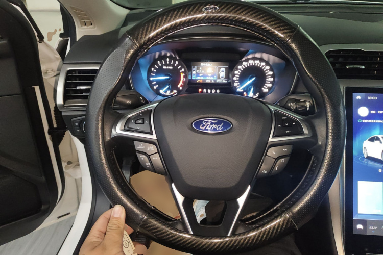 福特 蒙迪欧 2020款 EcoBoost 200 时尚型局部细节13