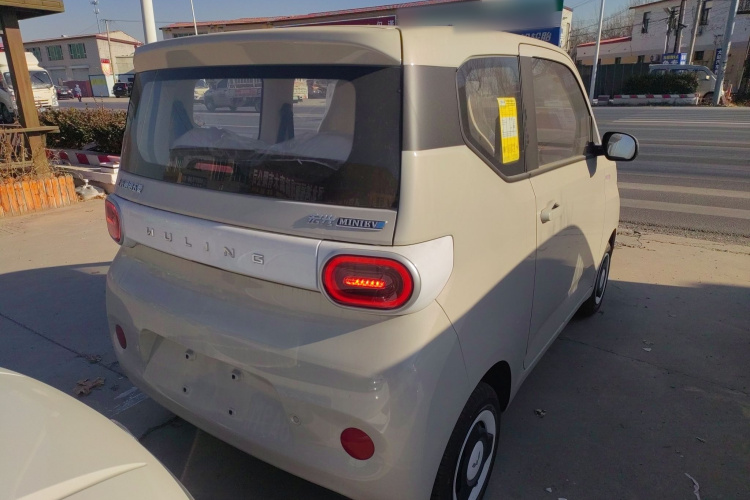 五菱汽车 宏光MINIEV 2024款 第三代 215km 青春版车身外观7