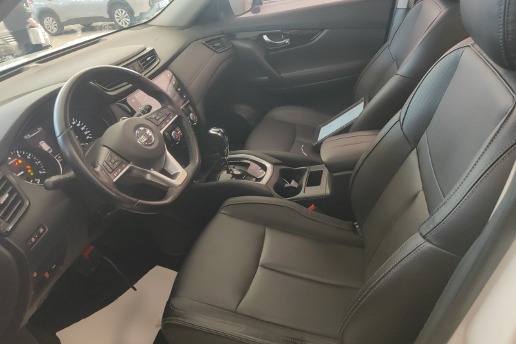 日产 奇骏 2021款 2.0L CVT 2WD XL ITS智联舒适版中控内饰19