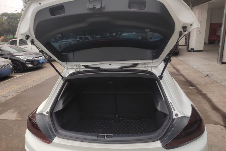 大众 尚酷 2015款 1.4TSI 风尚版机舱底盘23