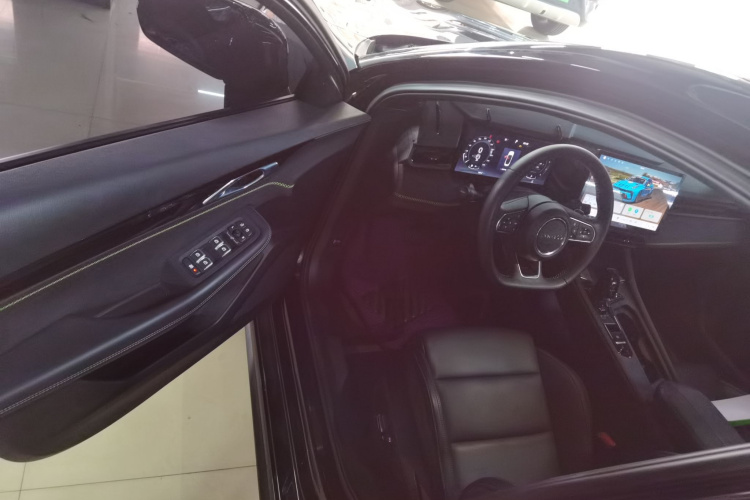 领克03 2023款 2.0TD DCT劲Plus中控内饰20