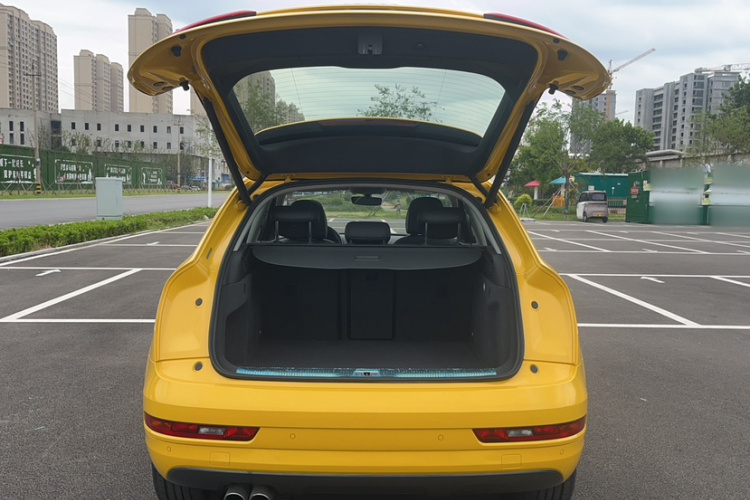 奥迪Q3 2018款 30周年年型 30 TFSI 时尚型局部细节23