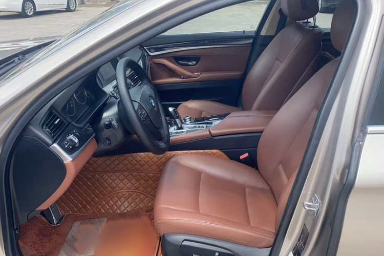 宝马5系 2014款 520Li 典雅型局部细节19