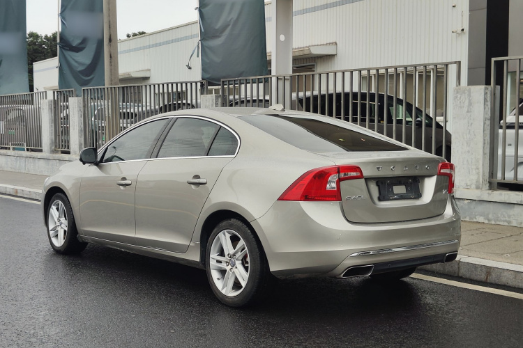 沃尔沃S60 2014款 S60L T5 智驭版车身外观6008