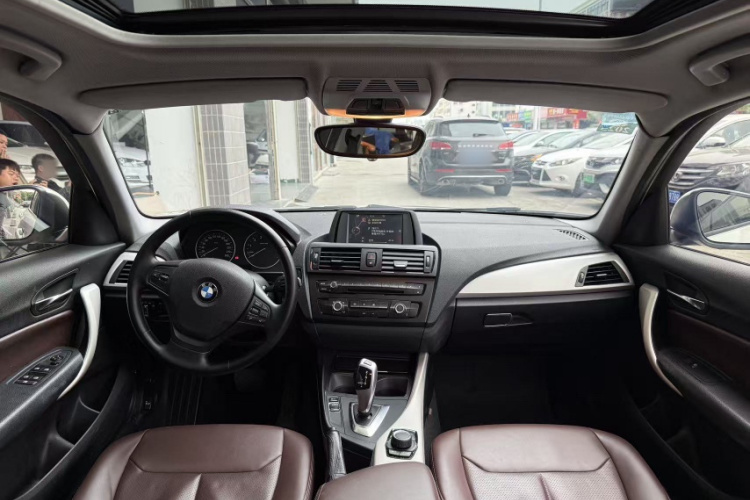 宝马1系(进口) 2013款 改款 116i 领先型中控内饰7001