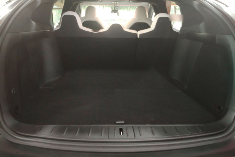 特斯拉 Model X 2019款 长续航版机舱底盘23