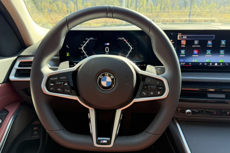 宝马3系 2025款 325Li M运动套装中控内饰7008