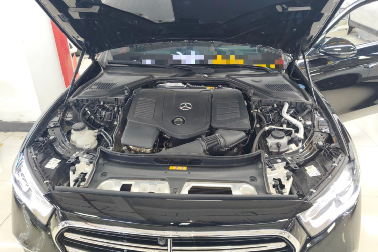 奔驰E级 2024款 E 300 L 豪华型机舱底盘24