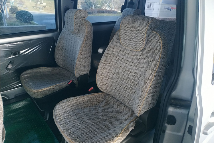 五菱汽车 五菱荣光V 2019款 1.5L标准型国VI LAR中控内饰21