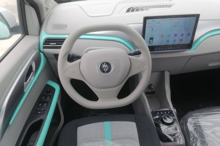 江铃集团新能源 易至EV3 2025款 Plus 330KM舒适型局部细节13