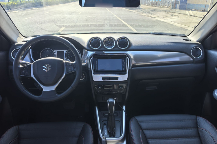 铃木 维特拉 2016款 1.4T 自动四驱旗舰型中控内饰7003