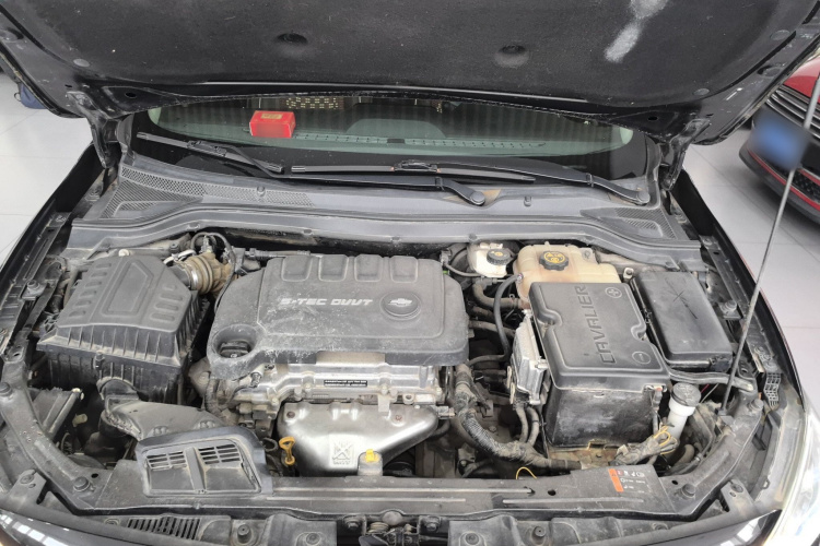 雪佛兰 科沃兹 2019款 320 自动欣享天窗版机舱底盘24