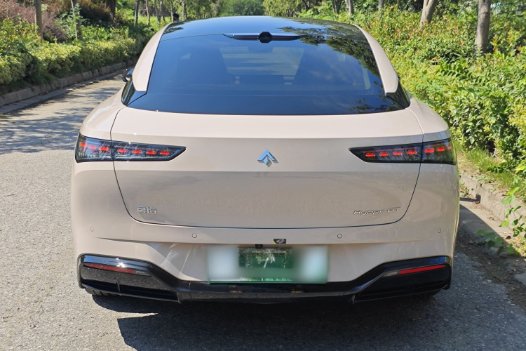 昊铂GT 2024款 全球款 710特高压激光雷达版车身外观6005