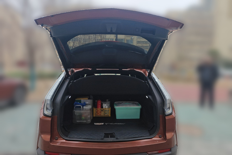 凯迪拉克XT4 2018款 28T 四驱铂金运动版中控内饰23