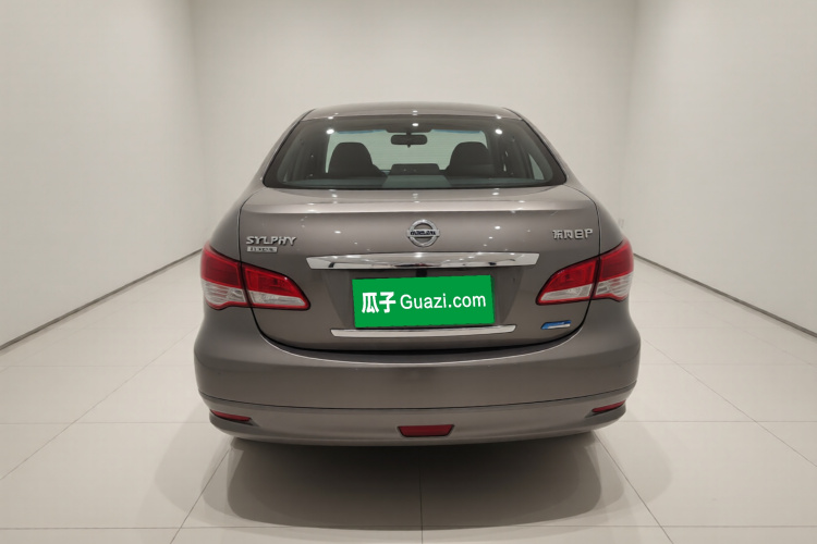 日产 轩逸 2016款 经典 1.6XE 手动领先版车身外观6