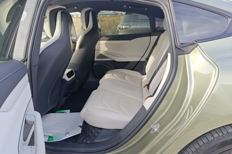 小米汽车 小米SU7 2024款 后驱标准创始版中控内饰21