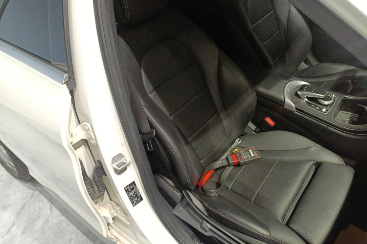 奔驰C级 2015款 C 200 L 运动型局部细节41