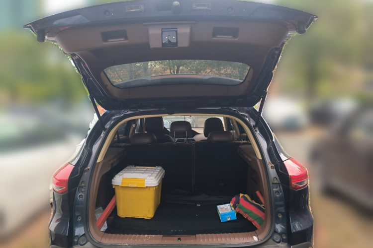 猎豹汽车 猎豹CS10 2017款 2.0T 自动都市型中控内饰23