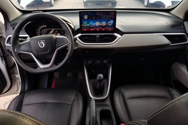 宝骏510 2017款 1.5L 手动舒适型中控内饰12