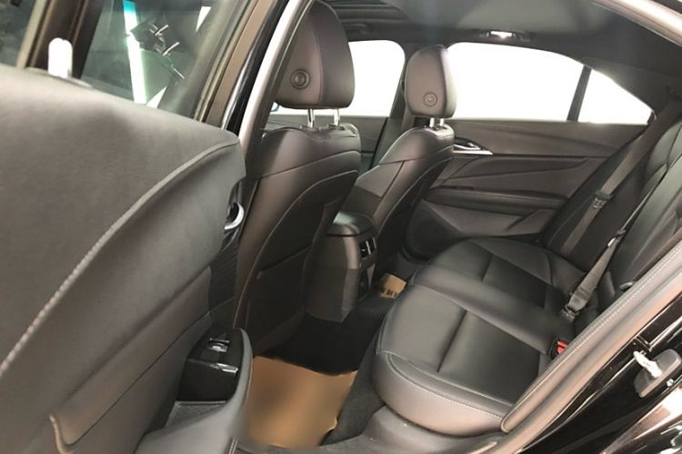 凯迪拉克CT4 2020款 28T 时尚型中控内饰7005