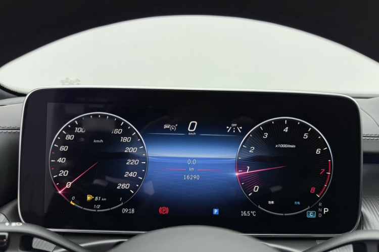 奔驰C级 2023款 改款 C 200 L 运动版中控内饰7003