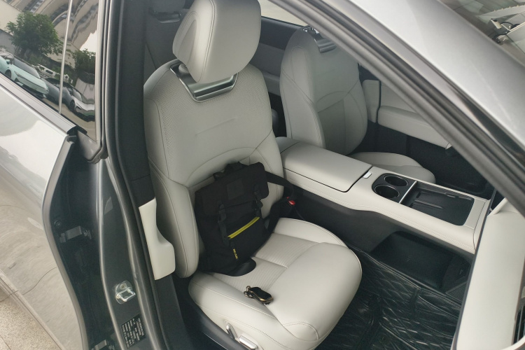 小鹏G6 2023款 755 超长续航 Max局部细节41