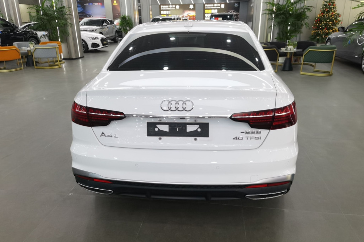 奥迪A4L 2023款 40 TFSI 时尚动感型车身外观6