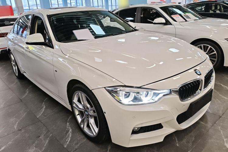 宝马3系 2019款 320Li M运动套装车身外观3