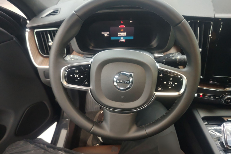 沃尔沃XC60 2024款 B5 四驱智远豪华版中控内饰13