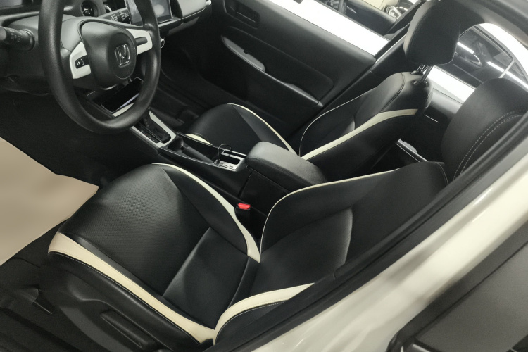 本田 飞度 2023款 1.5L CVT潮享版中控内饰19
