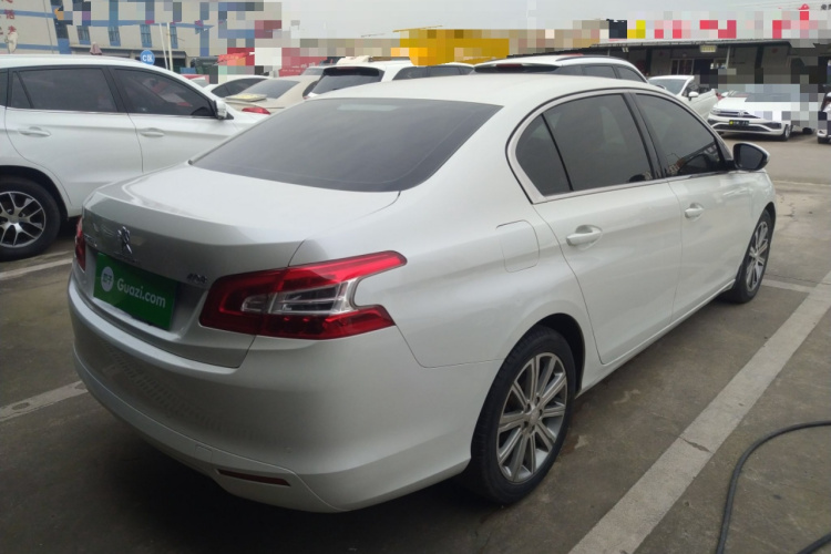 标致408 2014款 1.8L 自动豪华版车身外观7
