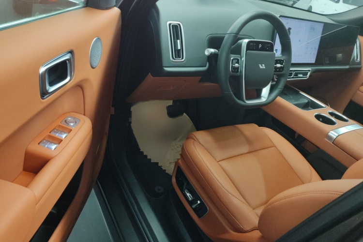 理想汽车 理想L8 2024款 Pro中控内饰7003
