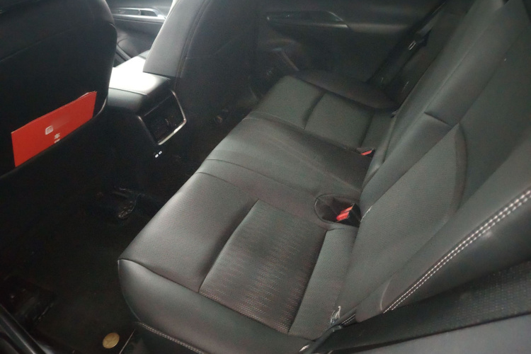 丰田 威飒 2023款 2.0L CVT两驱尊贵版中控内饰7004