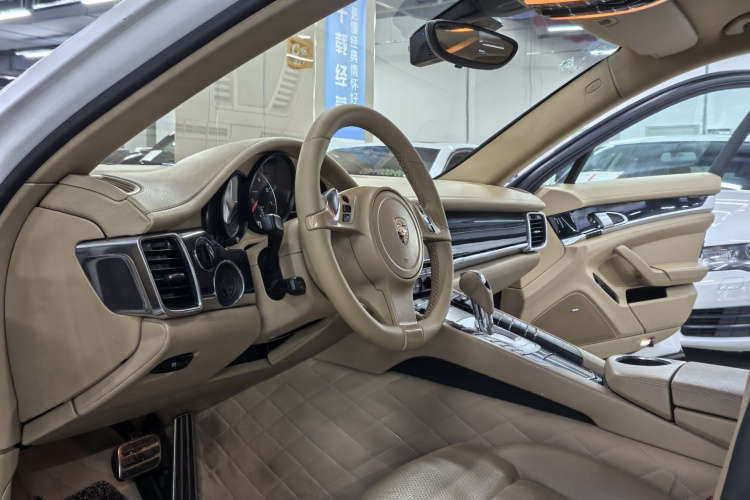 保时捷 2010款 Panamera 4 3.6L中控内饰7003