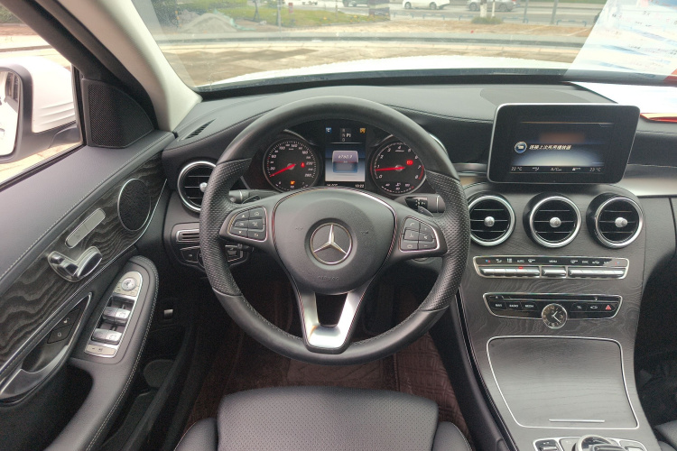 奔驰C级 2015款 改款 C 200 L 运动型局部细节13