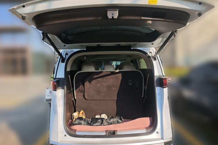 腾势D9 2024款 DM-i 970 豪华型中控内饰23