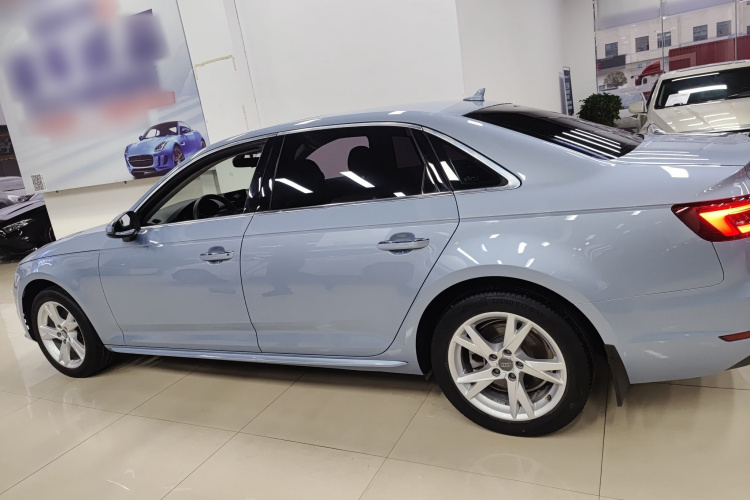 奥迪A4L 2018款 30周年年型 40 TFSI 进取型车身外观6003