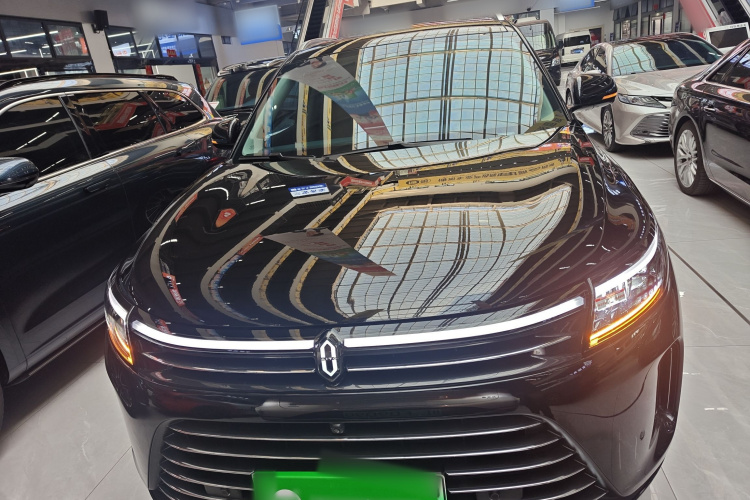 鸿蒙智行 问界M7 2022款 1.5T 四驱旗舰版车身外观2