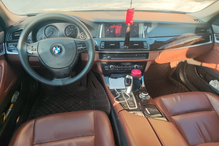 宝马5系 2014款 525Li 领先型中控内饰7002