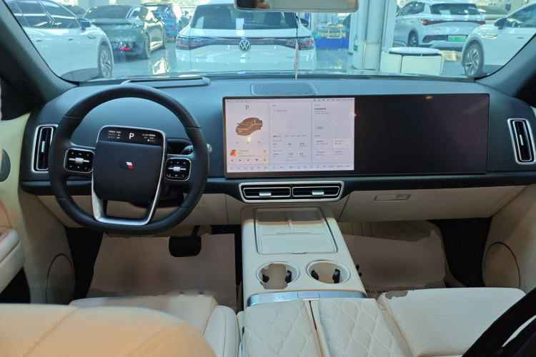 理想汽车 理想L6 2024款 Max中控内饰7002