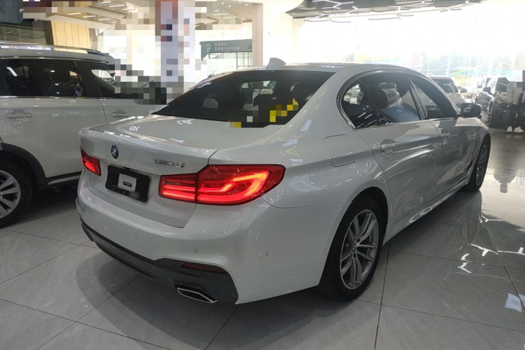 宝马5系 2020款 525Li M运动套装车身外观7