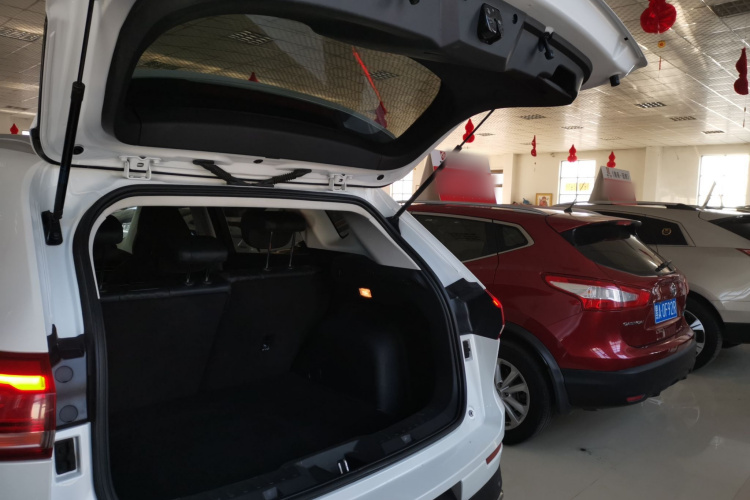 哈弗H6 2021款 1.5GDIT 自动冠军版机舱底盘23