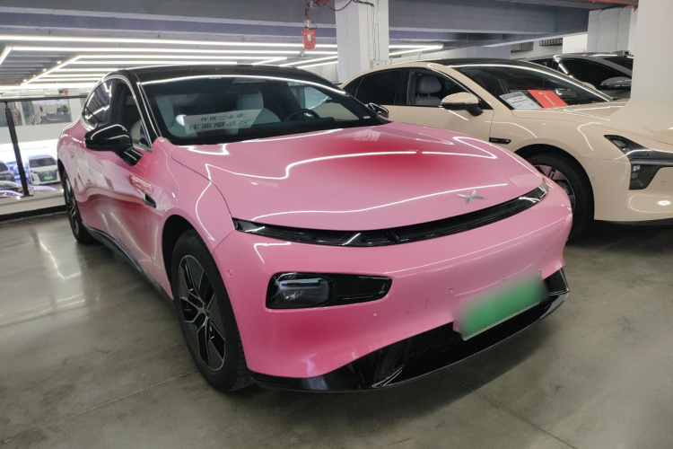 小鹏P7 2023款 P7i 702 Pro车身外观3