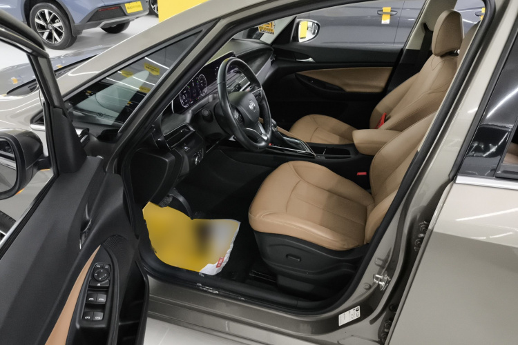 别克GL6 2021款 323T 轻混动互联豪华型中控内饰7003