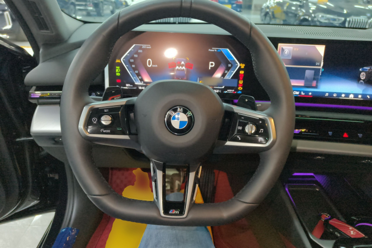 宝马5系 2024款 525Li M运动套装中控内饰13