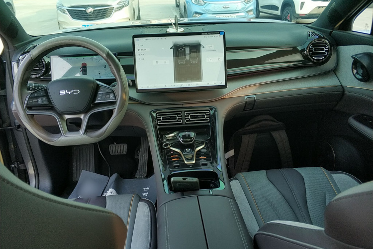 比亚迪 护卫舰07 2024款 荣耀版 DM-i 100KM 豪华型中控内饰7002