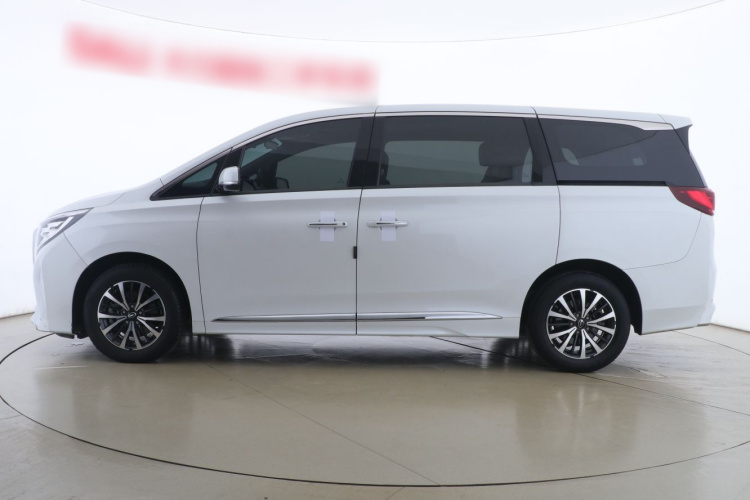 广汽传祺 传祺M8 2021款 改款 领秀系列 390T 豪华版车身外观6007