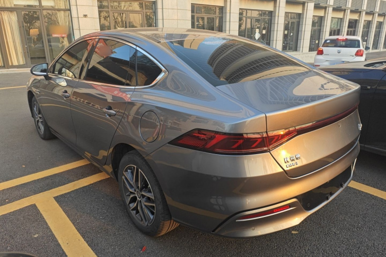 比亚迪 秦PLUS 2023款 冠军版 DM-i 120KM卓越型车身外观6003