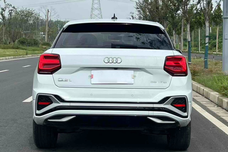 奥迪Q2L 2024款 35TFSI 进取动感型车身外观6004